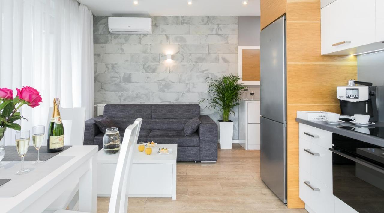 Arianska 6 Apartments By Let'S Krasków Εξωτερικό φωτογραφία