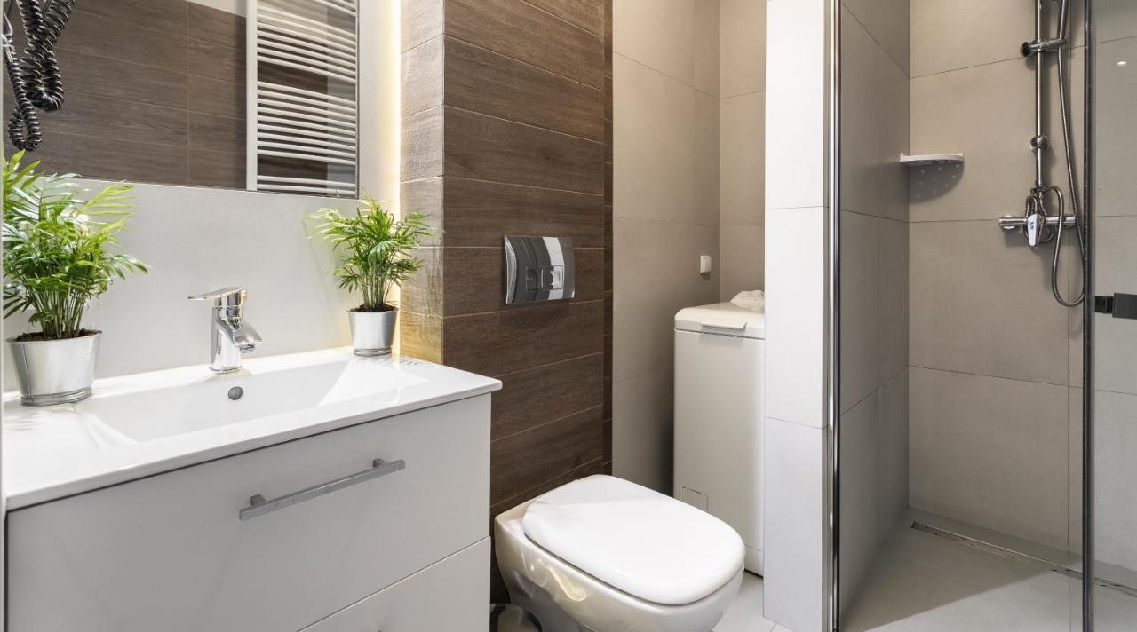 Arianska 6 Apartments By Let'S Krasków Εξωτερικό φωτογραφία
