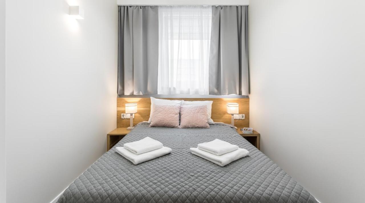 Arianska 6 Apartments By Let'S Krasków Εξωτερικό φωτογραφία