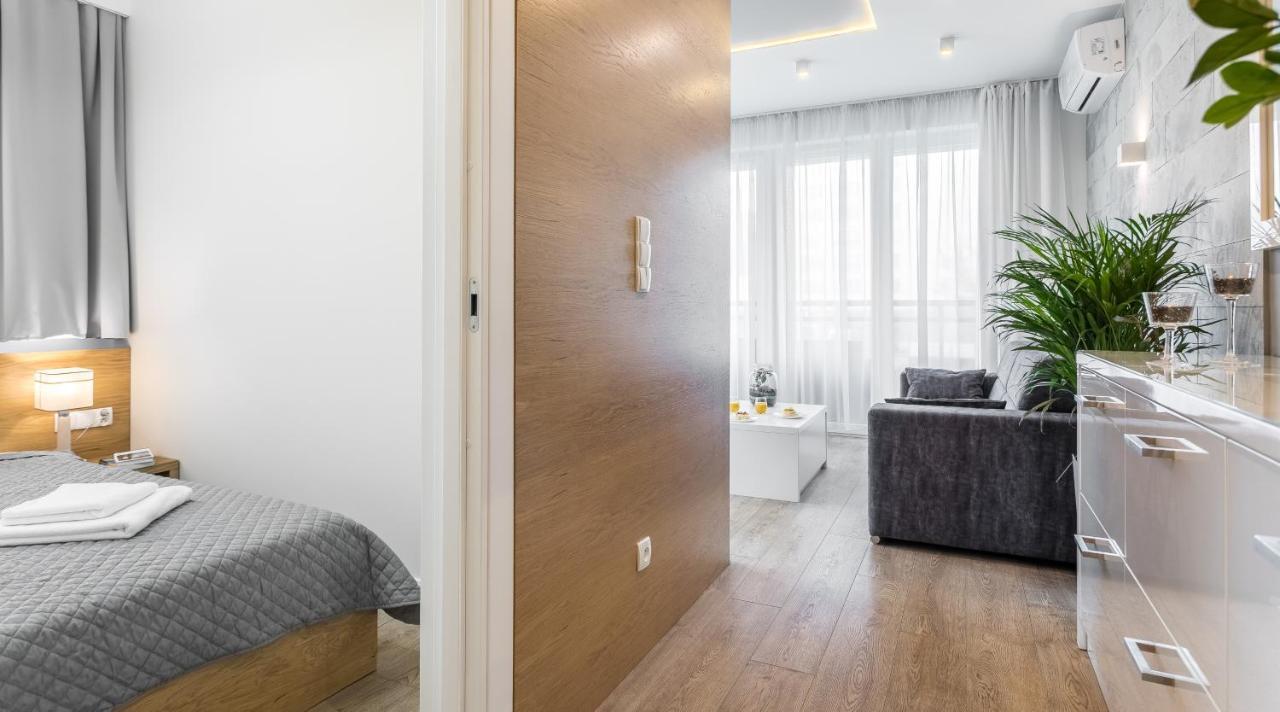 Arianska 6 Apartments By Let'S Krasków Εξωτερικό φωτογραφία