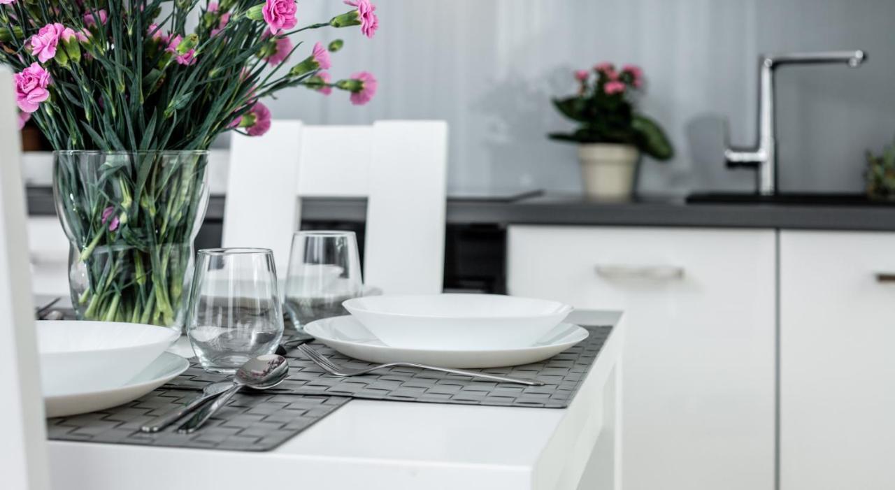 Arianska 6 Apartments By Let'S Krasków Εξωτερικό φωτογραφία