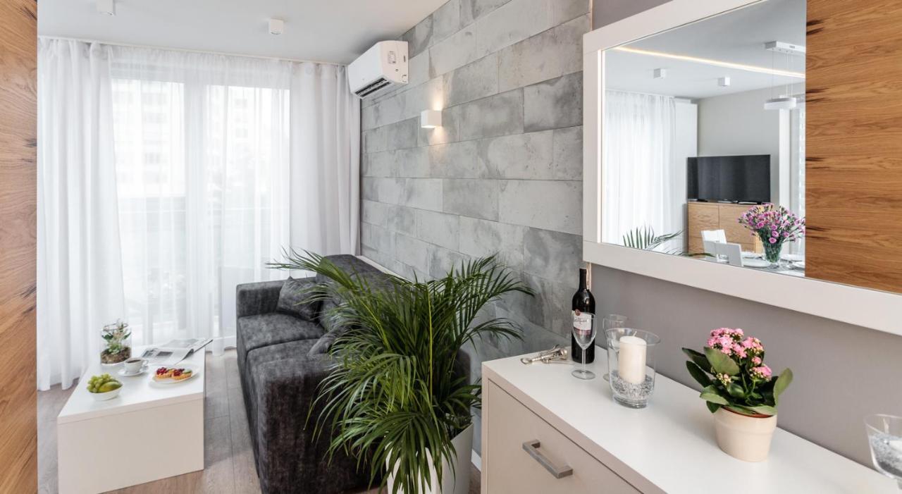 Arianska 6 Apartments By Let'S Krasków Εξωτερικό φωτογραφία