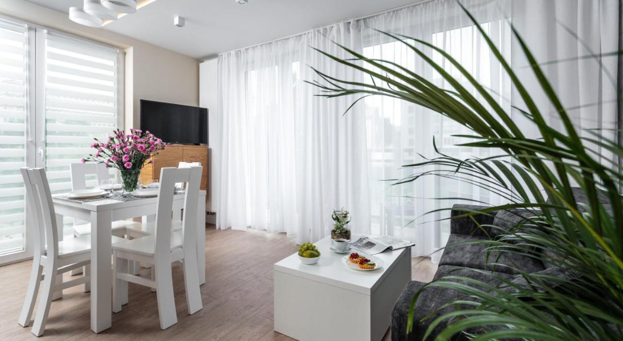 Arianska 6 Apartments By Let'S Krasków Εξωτερικό φωτογραφία
